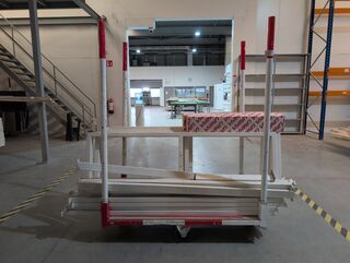 Metalen frame in transportkar